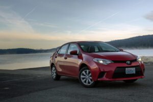 أفضل أنواع السيارات في السعودية 2 toyota corolla